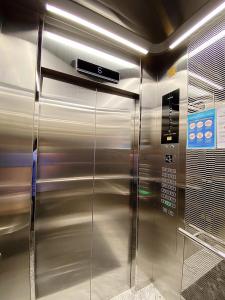 Thang máy căn hộ Terra Royal Bán căn hộ Terra Royal đầy đủ tiện ích, vị trí gần trung tâm thành phố