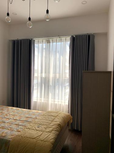 Phòng ngủ căn hộ Sunrise Riverside, Huyện Nhà Bè Căn hộ Sunrise Riverside ban công hướng Đông, đầy đủ nội thất.