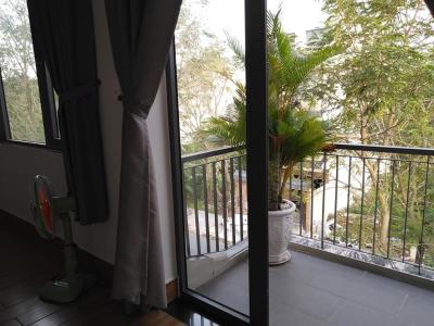 Nhà phố Quận 9 Nhà phố KDC Hưng Phú kết cấu 1 trệt 3 lầu, có Gara để xe hơi trong nhà.