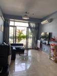Căn hộ Luxcity đầy đủ nội thất, ban công thoáng mát.