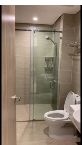 Toilet Vinhomes Grand Park Quận 9 Căn hộ Vinhomes Grand Park tầng trung, đón view nội khu mát mẻ.