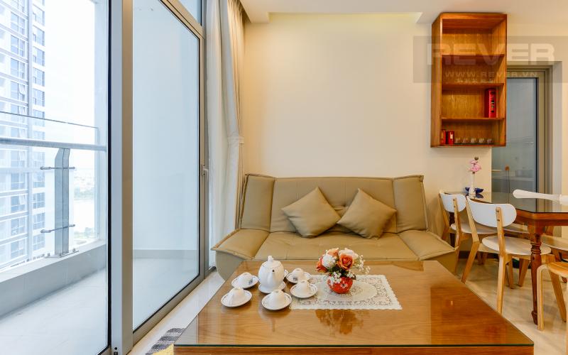 Sofa phòng khách sang trọng Căn hộ Vinhomes Central Park tầng 14 có 2 phòng ngủ, đầy đủ nội thất.