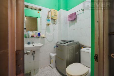 Toilet nhà phố Quận 2 Bán nhà 2 tầng đường 29, Bình An, Quận 2, diện tích đất 91m2, sổ hồng chính chủ, cách mặt tiền Trần Não 100m