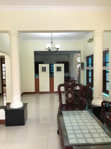 Biệt thự sân vườn phường An Phú, quận 2 Biệt thự sân vườn P. An Phú quận 2, diện tích 12m x 22m, đầy đủ nội thất