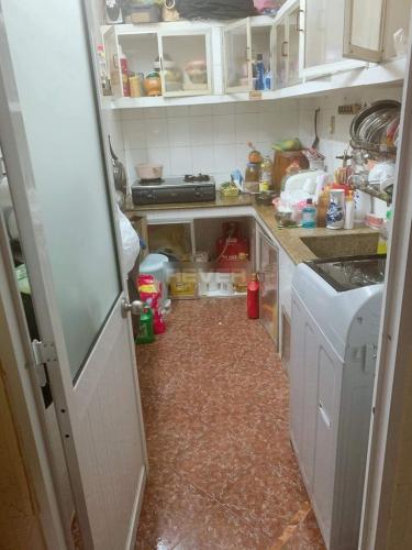 Chung cư 189b Cống Quỳnh Tầng trệt chung cư 189B Cống Quỳnh có sân trước nhà rộng 40m2.