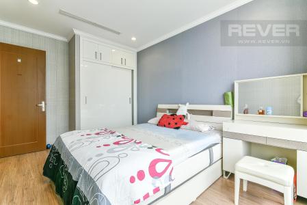 Phòng ngủ căn hộ VINHOMES CENTRAL PARK Căn hộ Vinhomes Central Park hướng ban công tây nam đầy đủ nội thất diện tích 54m²