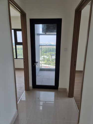 Căn hộ Vinhomes Grand Park, Quận 9 Căn hộ Vinhomes Grand Park tầng 8, ban công rộng đón gió thoáng mát.