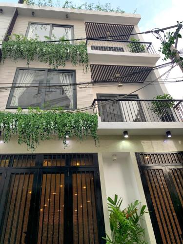 Mặt tiền nhà phố Quang Trung, Gò Vấp Nhà phố gần chợ Hạnh Thông Tây, hướng Tây Bắc, diện tích 36.5m2.