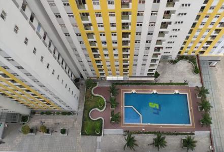 View nội khu City Gate, Quận 8 Căn hộ City Gate tầng cao, view nội khu hồ bơi thoáng đãng.