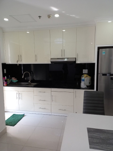 phòng bếp căn hộ Sunrise City Quận 7 Căn hộ Sunrise City tầng 20 thiết kế 2 phòng ngủ, tiện ích đa dạng.