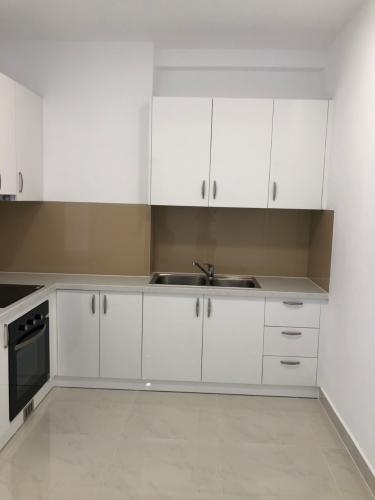 phòng bếp căn hộ sài gòn mia Căn hộ Saigon Mia hướng Tây nhìn về nội khu, nội thất cơ bản.