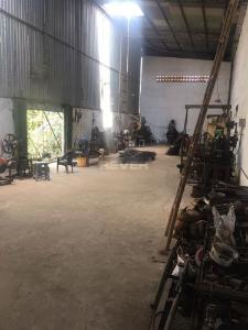 Nhà xưởng kho bãi Huyện Bình Chánh Nhà xưởng kho bãi diện tích 323.1m2, mặt tiền đường rộng rãi thông thoáng.