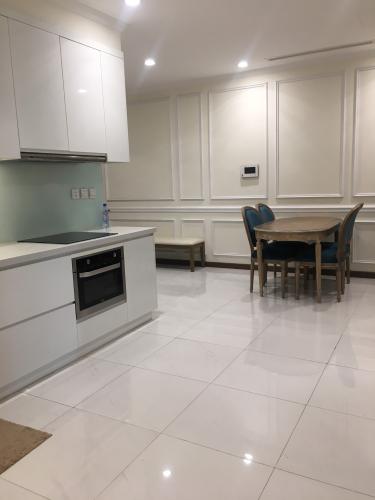 phòng bếp căn hộ Vinhomes Central Park Căn hộ Vinhomes Central Park đầy đủ nội thất, tầng trung