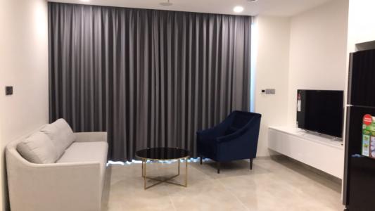 Phòng khách Vinhomes Golden River, Quận 1 Căn hộ Vinhomes Golden River hướng Tây Nam, diện tích 77.4m²