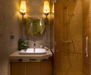 Bên trong căn hộ Vinhomes Golden River Căn hộ Vinhomes Golden River hướng Tây Nam, diện tích 61.4m²