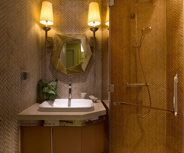 Bên trong căn hộ Vinhomes Golden River Căn hộ Vinhomes Golden River hướng Tây Nam, diện tích 61.4m²