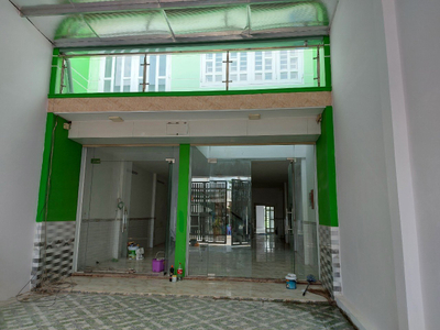 Nhà phố thiết kế 1 trệt, 2 lầu mặt tiền đường Thạnh Xuân 52 tiện kinh doanh.