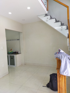 Nhà phố Quận 9 Nhà phố thiết kế 1 trệt, 1 lầu cửa hướng Đông Bắc có 2 mặt hẻm trước sau.