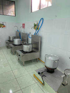 Mặt bằng kinh doanh Quận Thủ Đức Mặt bằng kinh doanh diện tích 200m2, khu dân cư đông đúc.