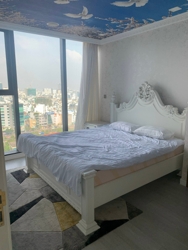 Căn hộ Vinhomes Golden River, Quận 1 Căn hộ cao cấp Vinhomes Golden River diện tịch 98m2, đầy đủ nội thất.