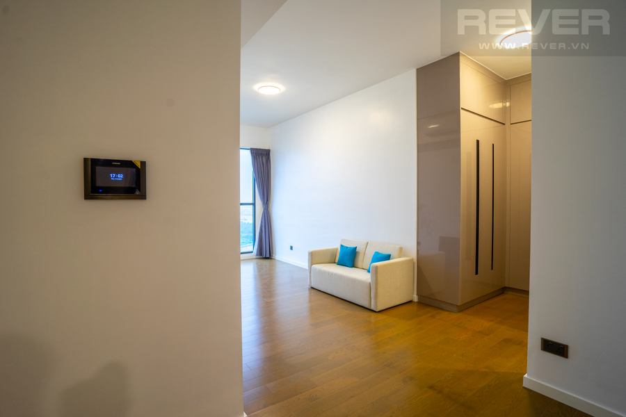 Studio Q2 Thảo Điền tầng 29 thiết kế hiện đại, bàn giao nội thất