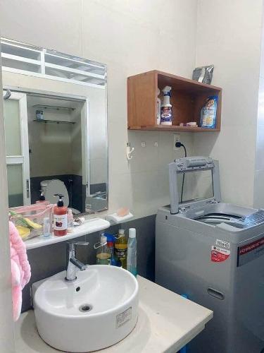 Nhà tắm Căn hộ The Gold View hướng ban công đông bắc đầy đủ nội thất diện tích 80.95m²