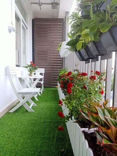 ban công Cho thuê căn hộ Sunrise Riverside 3 phòng ngủ diện tích 92m2