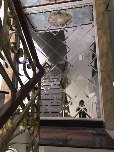 Nhà phố Quận Bình Tân Nhà phố thiết kế 1 trệt và 2 lầu kiên cố, cửa hướng Tây đón nắng sớm.