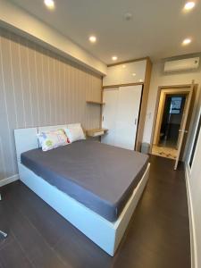 phòng ngủ căn hộ  2+1phòng ngủ the sun avenue Căn hộ tầng trung The Sun Avenue với đầy đủ nội thất.