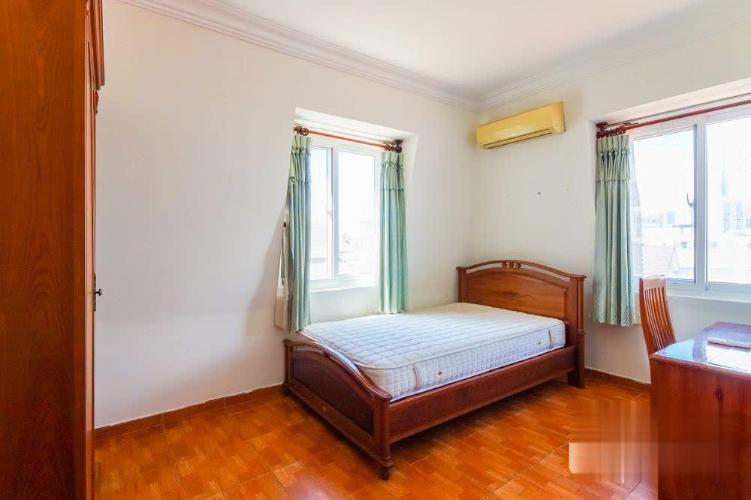 Phòng ngủ căn hộ dịch vụ Camellia Apartment, Quận 2 Căn hộ dịch vụ Camellia Apartment gồm 4 phòng ngủ, đầy đủ nội thất.