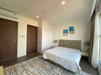 Phòng ngủ Saigon Royal Quận 4 Căn hộ Saigon Royal tầng trung, view sông Sài Gòn mát mẻ.