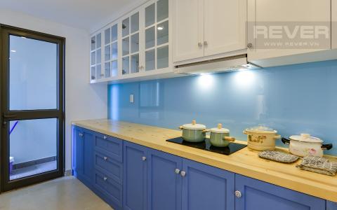 Hệ thống tủ kệ bếp hiện đại căn hộ Masteri Thảo Điền, Quận 2 Căn hộ Masteri Thảo Điền tầng cao tháp T4A view sông thoáng mát