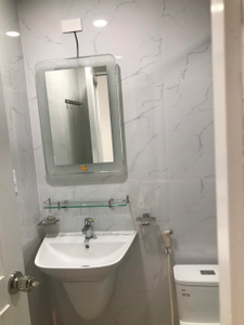 Nhà vệ sinh Saigon South Residence Căn hộ Saigon South Residence tầng 8, thiết kế hiện đại đầy đủ nội thất.