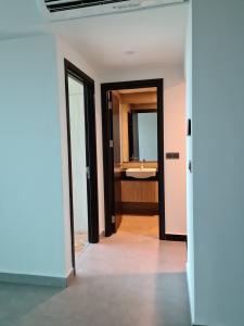 Căn hộ Feliz En Vista Căn hộ Feliz En Vista tầng cao nội thất cơ bản, dọn vào ở ngay.