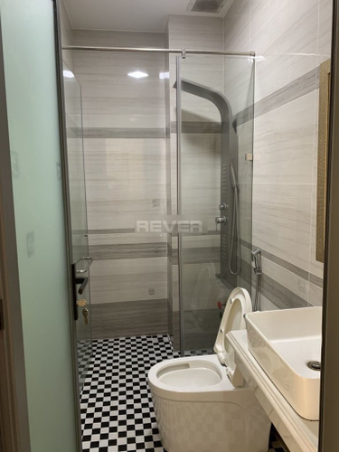 Nhà phố Quận Thủ Đức Nhà phố thiết kế 1 trệt, 3 lầu mới xây rất chắc chắn, không có nội thất.