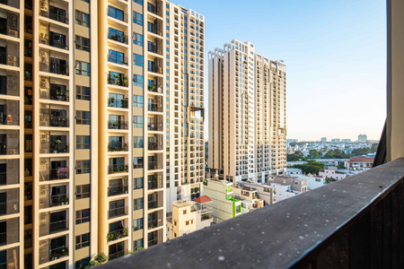 View căn hộ HaDo Centrosa Garden, Quận 10 Căn hộ HaDo Centrosa Garden tầng 29 view nội khu, đầy đủ nội thất.