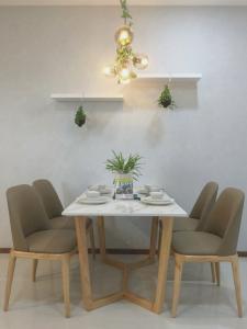 Phòng ăn One Verandah Quận 2 Căn hộ One Verandah hướng ban công đông bắc đầy đủ nội thất diện tích 76m²