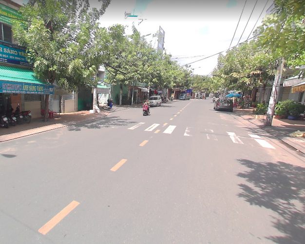 Đường trước nhà phố Quận Tân Bình Nhà phố cửa hướng Đông diện tích 46.81m2, cách sân bay Tân Sơn Nhất 3km.