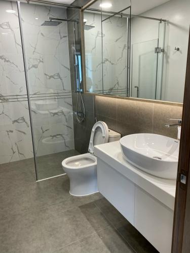 Căn hộ Sunwah Pearl, Bình Thạnh Căn hộ Sunwah Pearl tầng 35, đón view toàn thành phố tuyệt đẹp.