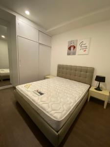 Phòng ngủ Saigon Royal Quận 4 Căn hộ Saigon Royal tầng trung, view sông Sài Gòn mát mẻ.