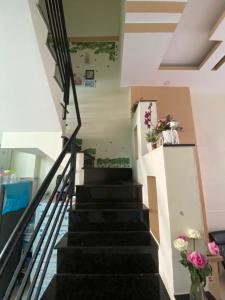 lối cầu thang nhà phố Lê Văn Lương, Nhà Bè Nhà phố hẻm 6m đường Lê Văn Lương, pháp lý rõ ràng
