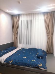 Phòng ngủ căn hộ SAIGON SOUTH RESIDENCE Căn hộ Saigon South Residence 2PN, diện tích 75m2, đầy đủ nội thất, ban công hướng Bắc