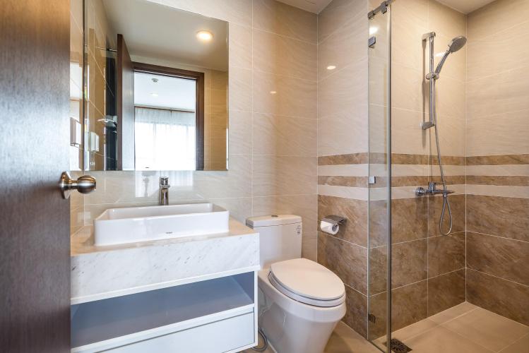 Phòng tắm căn hộ Saigon Royal Căn hộ Saigon Royal tầng trung, view nhìn ra hướng tòa nhà Bitexco