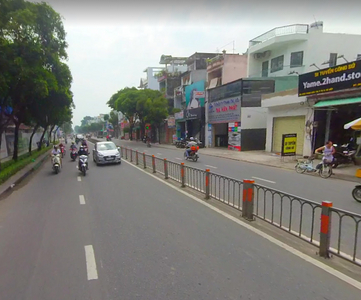 Đường trước nhà phố Quận Gò Vấp Nhà phố mặt tiền đường Phan Văn Trị, đối diện khu biệt thự CityLand.