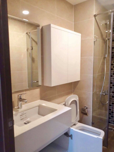 Căn hộ The Tresor, Quận 4 Căn hộ The Tresor tầng 14 đầy đủ nội thất, cửa hướng Tây Nam.