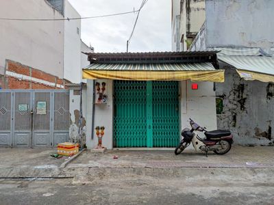Mặt tiền nhà phố Quận Tân Phú Nhà phố thiết kế 1 trệt, 1 gá lửng ngay mặt tiền đường Đô Đóc Long.