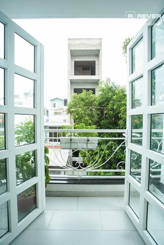 Ban công nhà phố Quận 7 Bán nhà 4 tầng Tân Quy, Quận 7, sổ hồng, đầy đủ nội thất, cách MT Nguyễn Thị Thập 400m