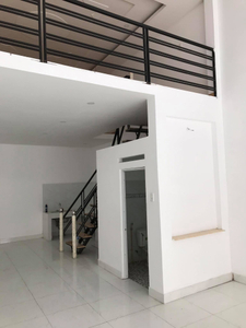 Nhà phố Quận Tân Bình Nhà phố mặt tiền đường Phạm Văn Bạch, diện tích 65m2 vuông đẹp.