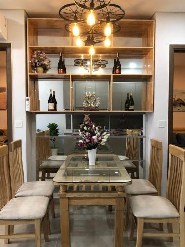 Căn hộ River Panorama, Quận 7 Căn hộ River Panorama tầng 32 ban công hướng Nam thoáng mát.