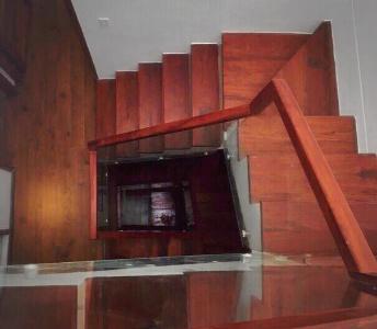 Cầu thang nhà phố Quang Trung, Gò Vấp Nhà phố gần chợ Hạnh Thông Tây, hướng Tây Bắc, diện tích 36.5m2.